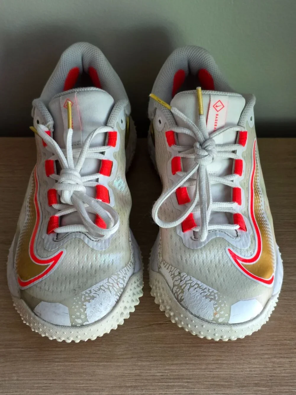 Nike Alpha Huarache Baseball Cleats Youth 7Y White Gold Red